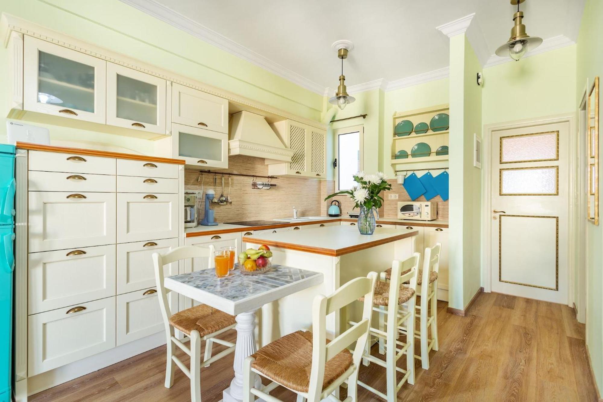Bright, Calming Retreat With A Balcony Near Metro! Lejlighed Athen Eksteriør billede